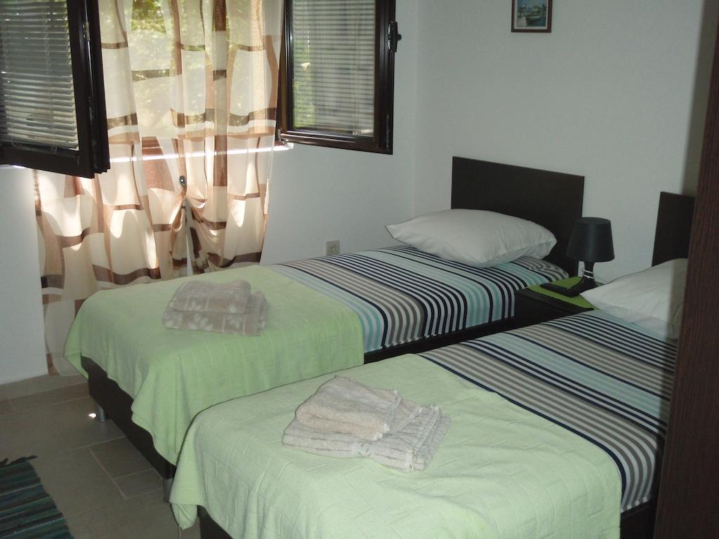 Apartments Matkovic كوتور الغرفة الصورة